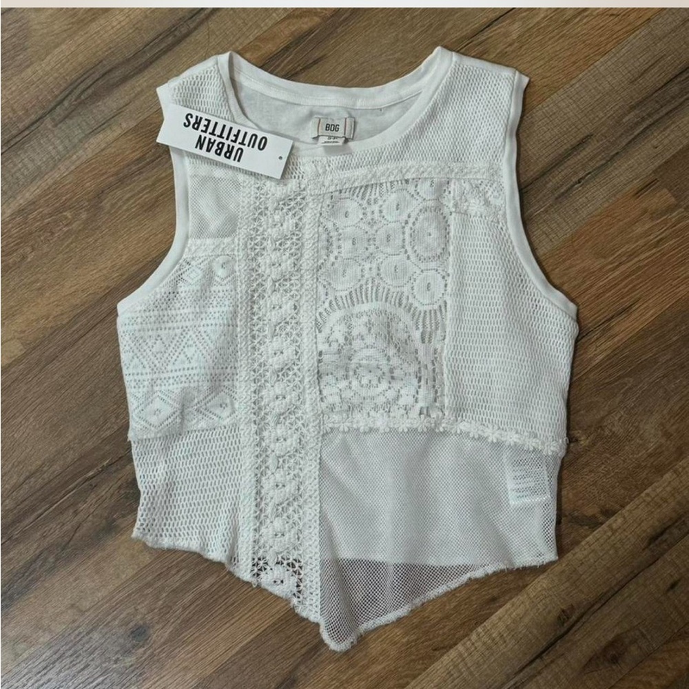 ISO BDG crochet white tank top